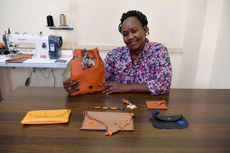 Leather crafts course